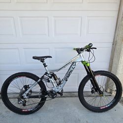 Knolly Chilcotin Downhill Mountain Bike (Silver)