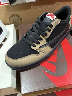 Jordan 1 low “ Travis Scott Cactus  🌵Jacks” Men’s Size 9,11 
