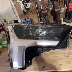 2023 Toyota Tundra SR5 Headlights 