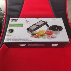 Sharper image 3 in 1 adjustable mandoline slicer