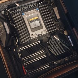 AORUS TRX40 MASTER AMD SOCKET sTRX4 OPEN BOX NEVER USED