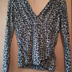 Equestrian Grey/Blue/Black Leopard Print Top Sz 8 $10 MPU SERIOUS INQUIRIES ONLY 
