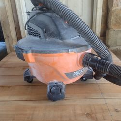 RIDGID wet/dry Vacuum 3.5 PHP  120v
