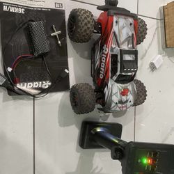 RIAARIO 1:18 Scale 4WD High Speed Remote Control Model Racing Car, Red