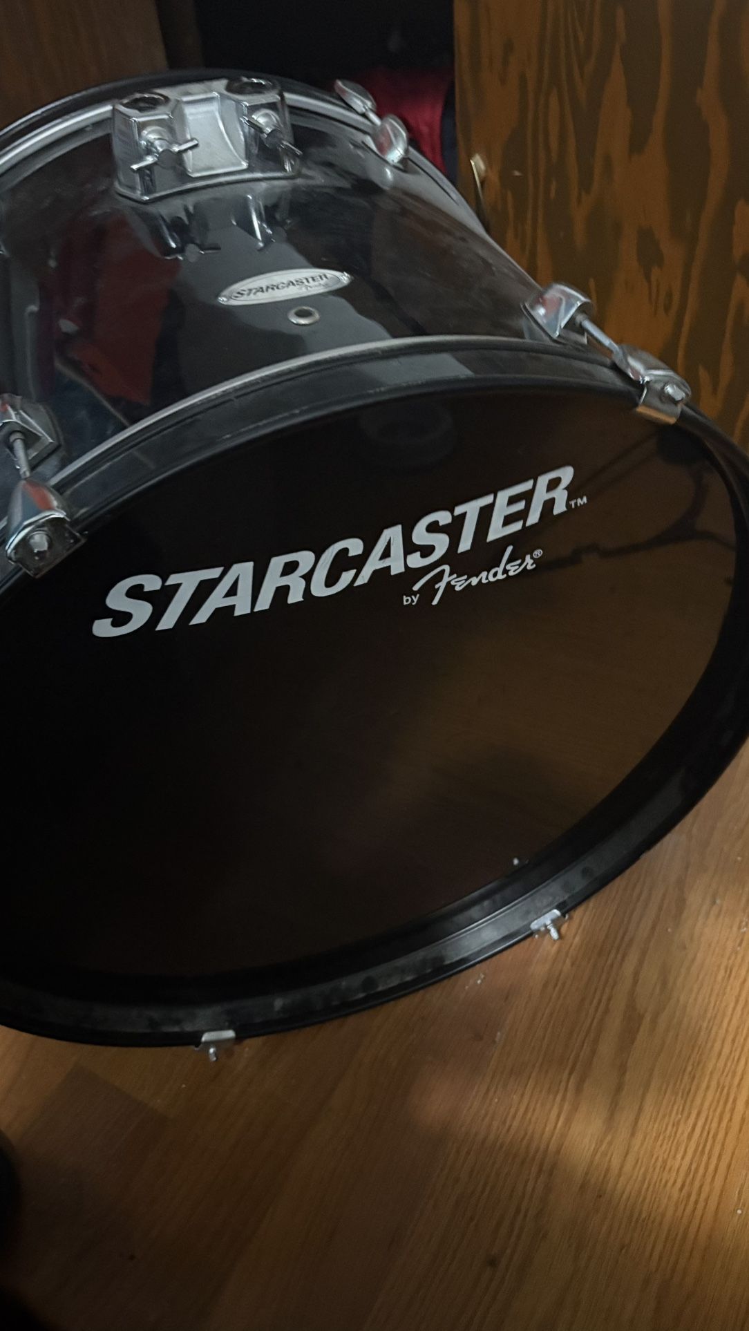 Starcaster By Fender Drum Set