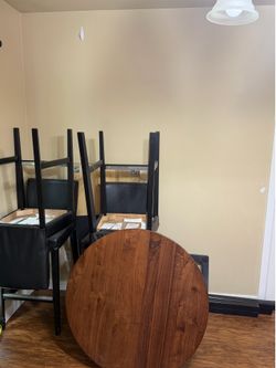 Bar height table with 4 chairs
