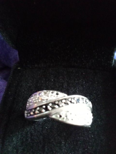 AFFINITY. BLACK +WHITE 14ct.,WHITE GOLD RING