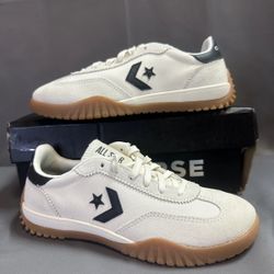 Women’s Converse Run Star Trainer Casual Shoes - Egret/Black/Honey - Size 5.5, 10