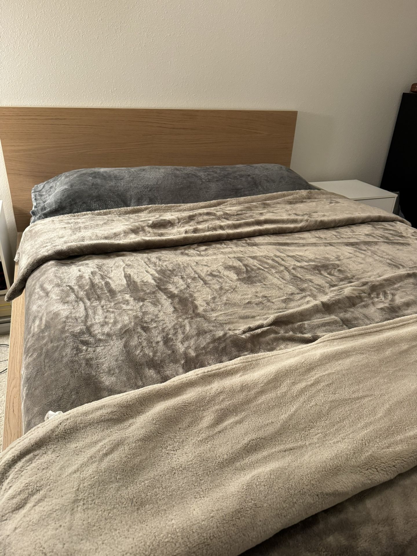 3 Extra Soft Velvet Sheets