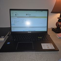Laptop ASUS E510