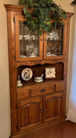 Solid Oak Lighted Corner China Cabinet / Hutch