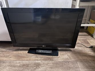 LG  TV 32” inch 