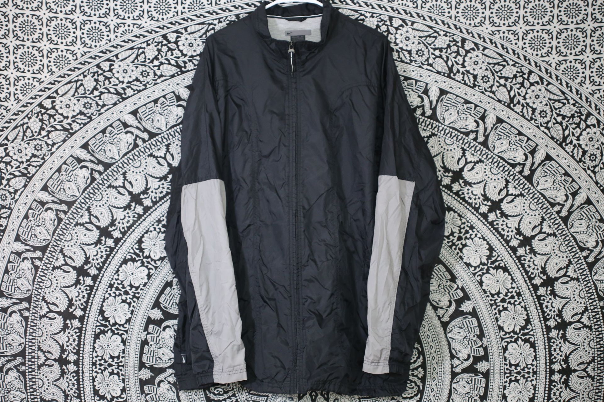 Vintage 90s Nike Windbreaker