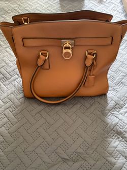 Michael Kors tan purse