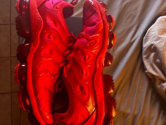 Nike Air Max Plus Triple Red Sneakers