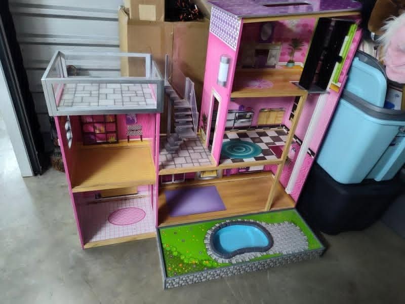 KidKraft Uptown Wooden Modern Dollhouse