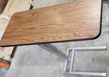Adjustable table