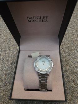 New BADGLEY MISCHKA BA/1413MPSV Swarovski Crystal Pearl Face Watch