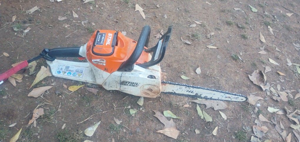 Stilh Battery Powered Chainsaw