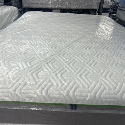 QUEEN SIZE TEMPURPEDIC FLEX SUPREME HYBRID MATTRESS & BOX SPRING BED SET