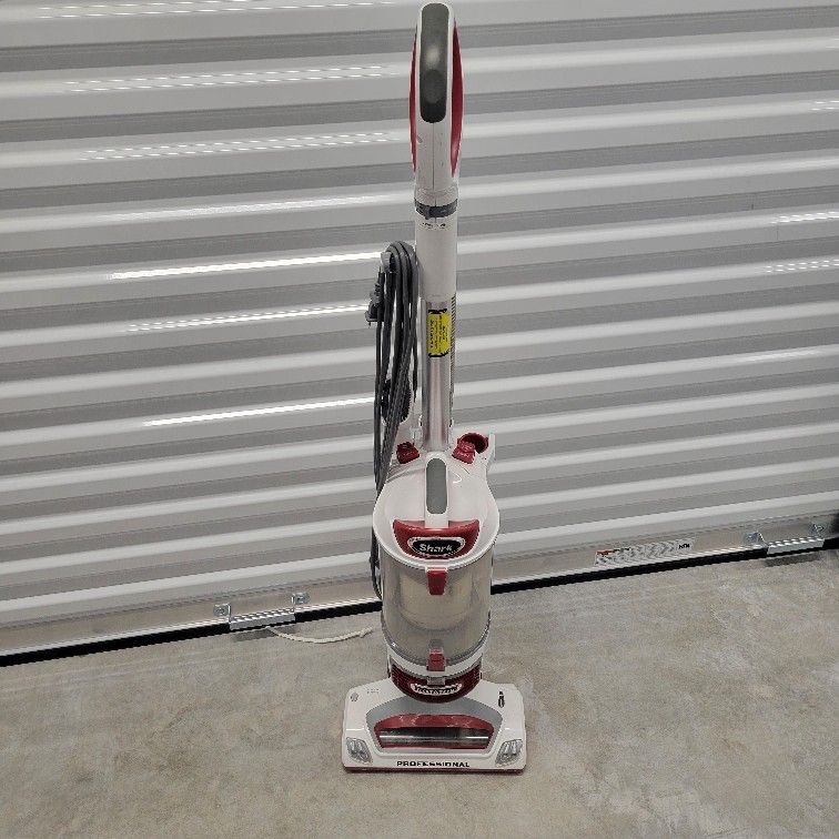 Great Vaccum! Barely Used 