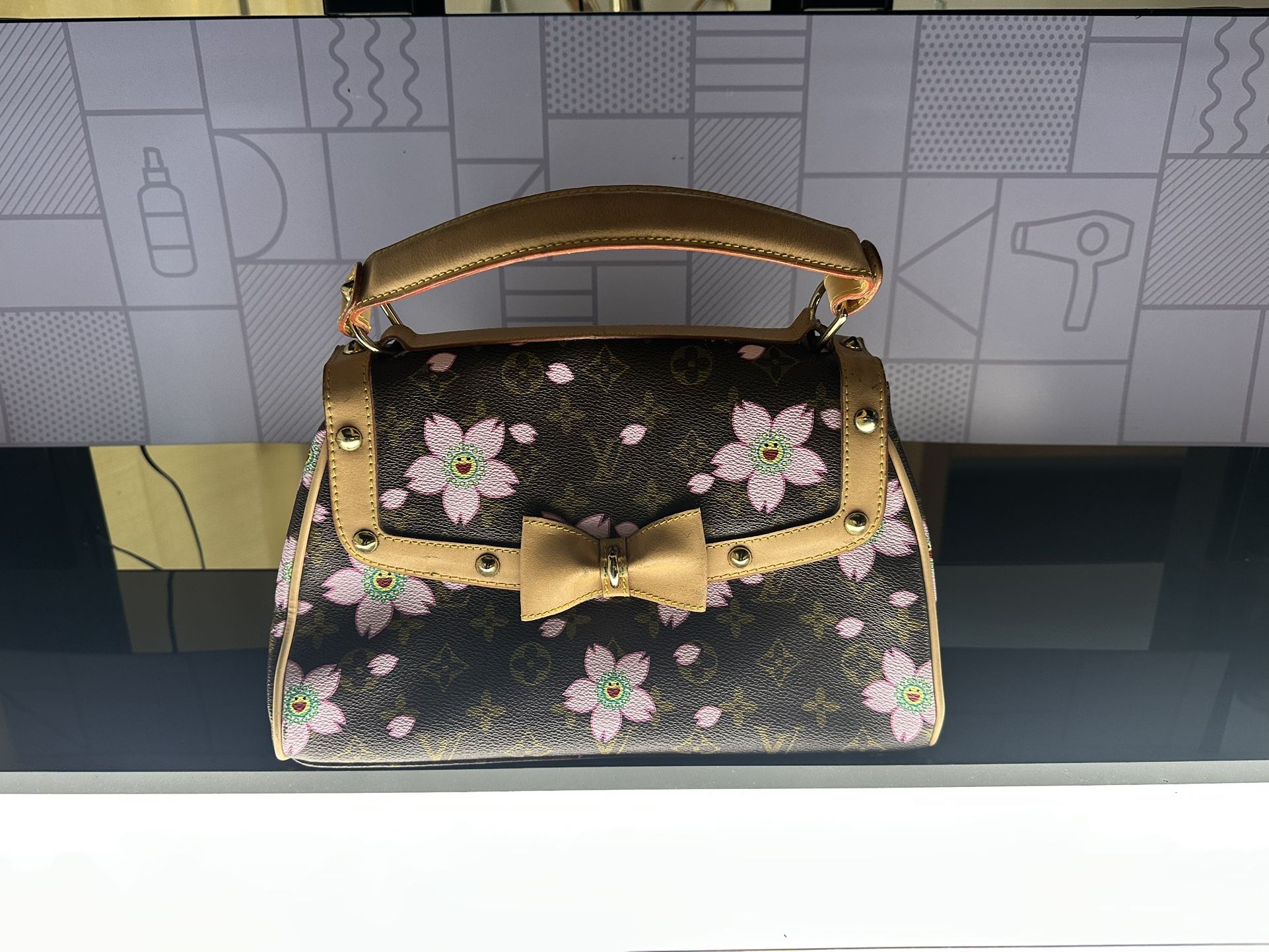 Louis Vuitton purse!