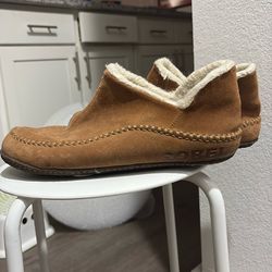 Sorel house shoes size 12
