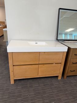 48” Bathroom vanity in wood color