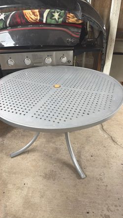 mesa de  eluminio