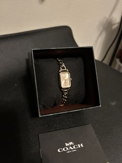 Ladie’s COACH watch 