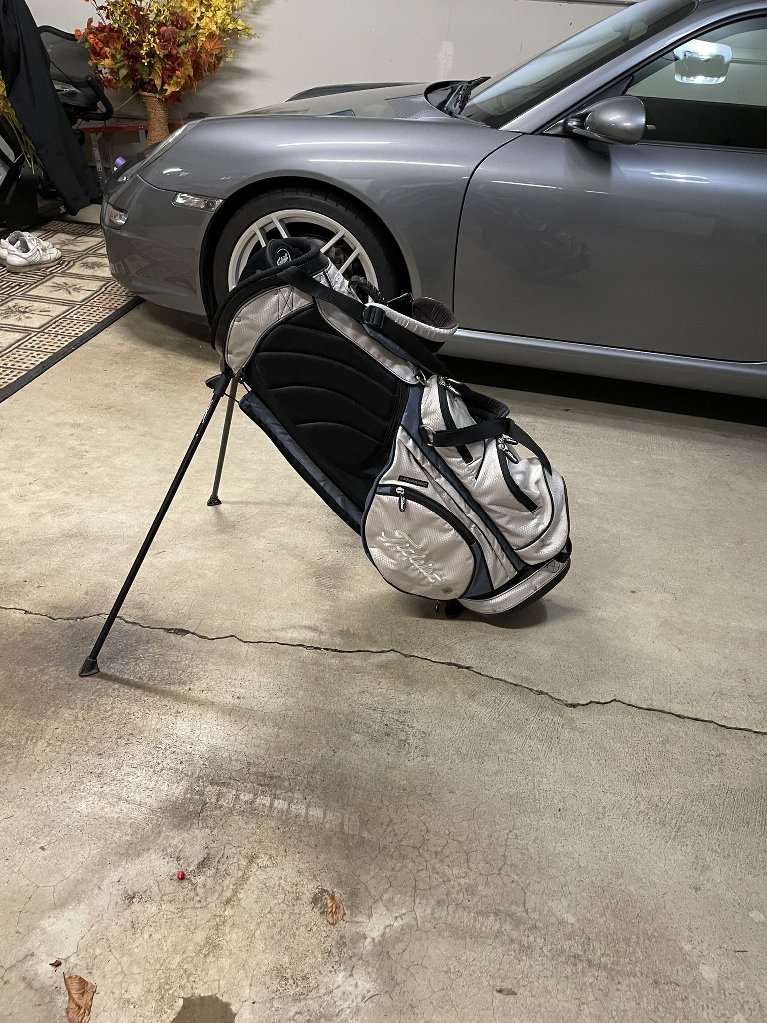 Titleist Lite Weight Carry Bag