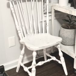 Antique farm Style White Chair