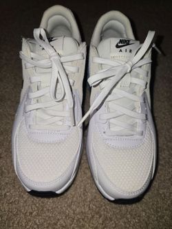 Nike Air White Low-Top Sneakers 5.5