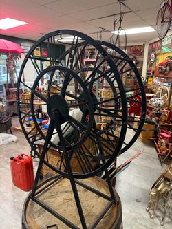 Vintage Style Metal Ferris Wheel Decor