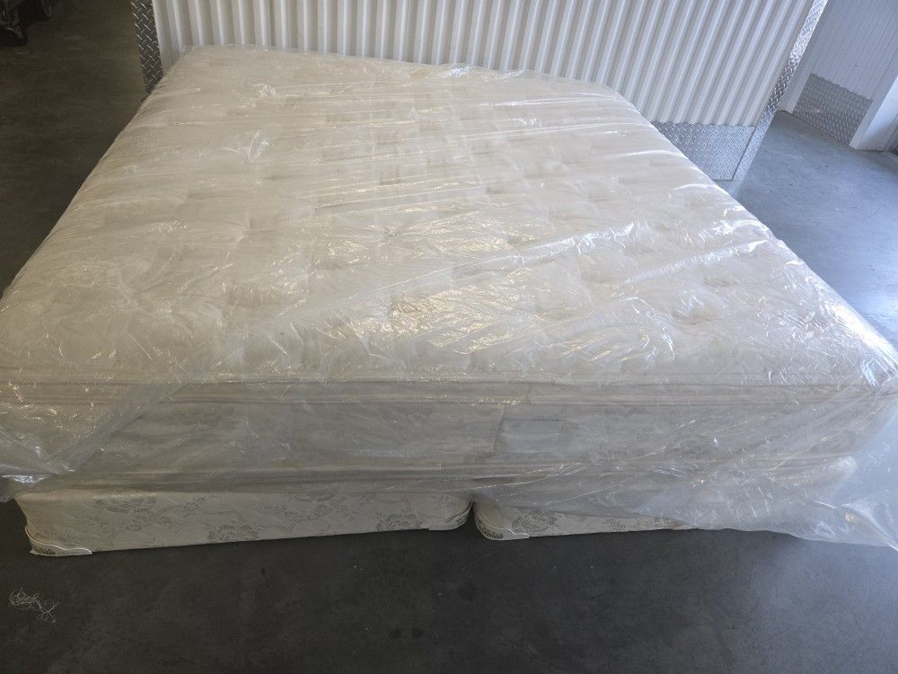 King Size Double Pillow Top Mattress .