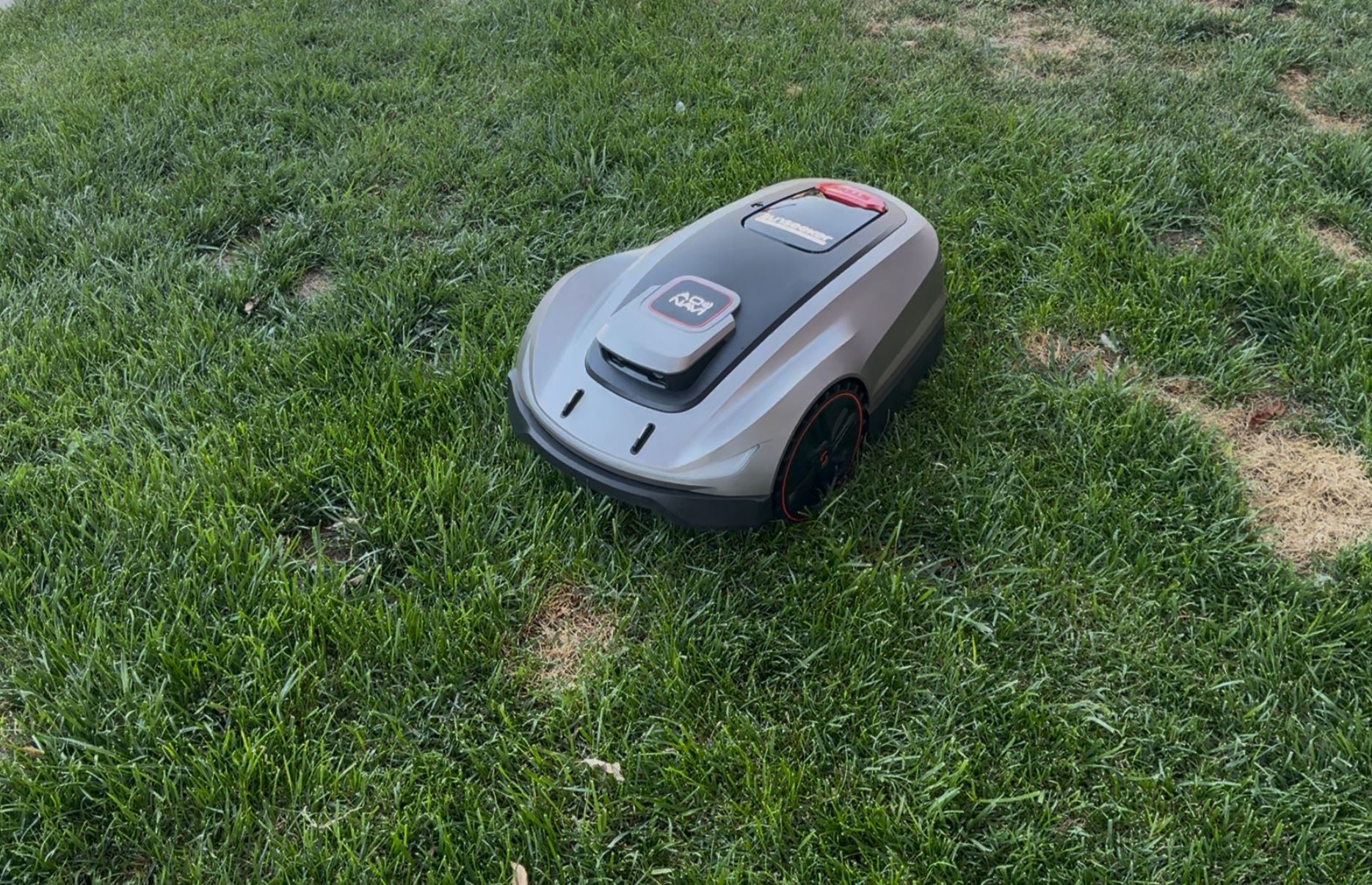 Sunseeker X5 Elite Wireless Robot Lawn Mower – Smart GPS Mower (used for review)