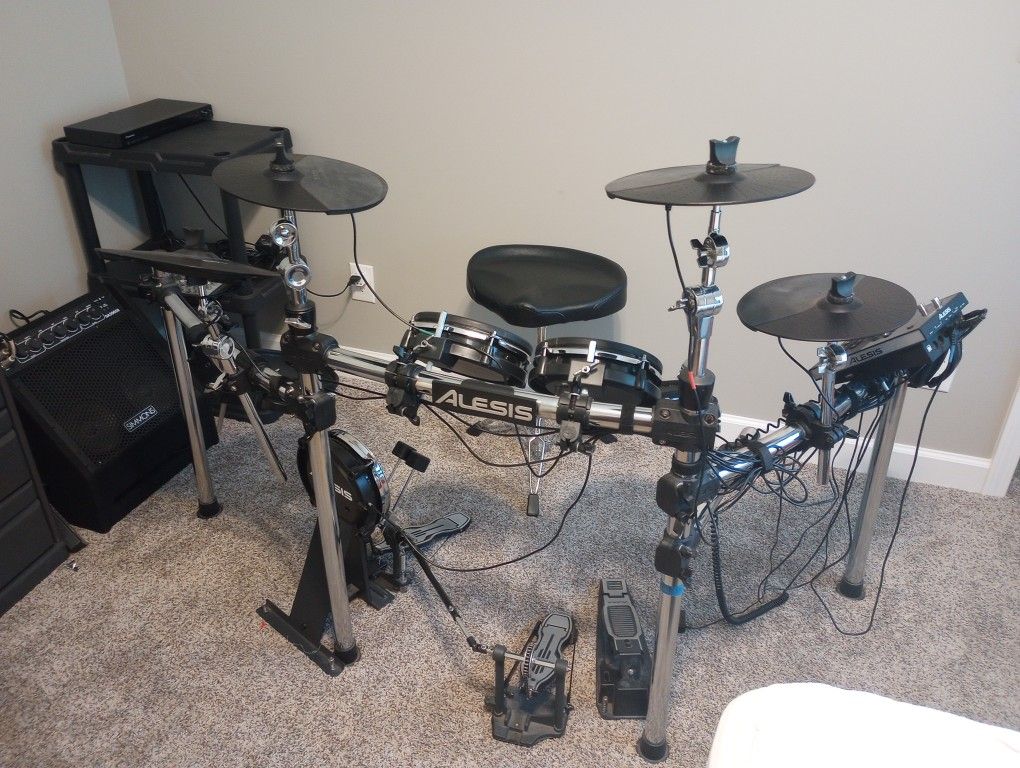 Alesis Command Mesh Electronic Drum Set with Extras, Entire Setup