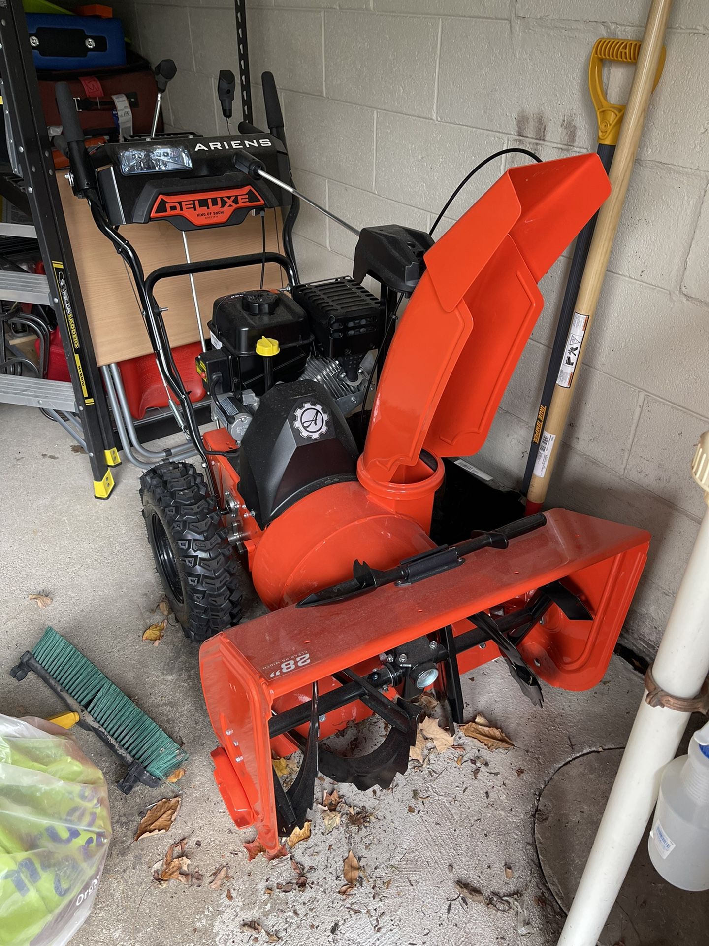 Airens 28” Deluxe Snow Blower