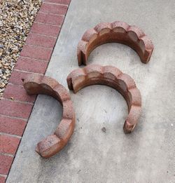 FREE Pasadena style half-circle concrete plant borders