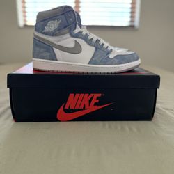 Air Jordan 1 Retro High OG ‘Hyper Royal’