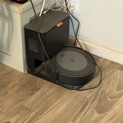 J7 Robot Vacuum