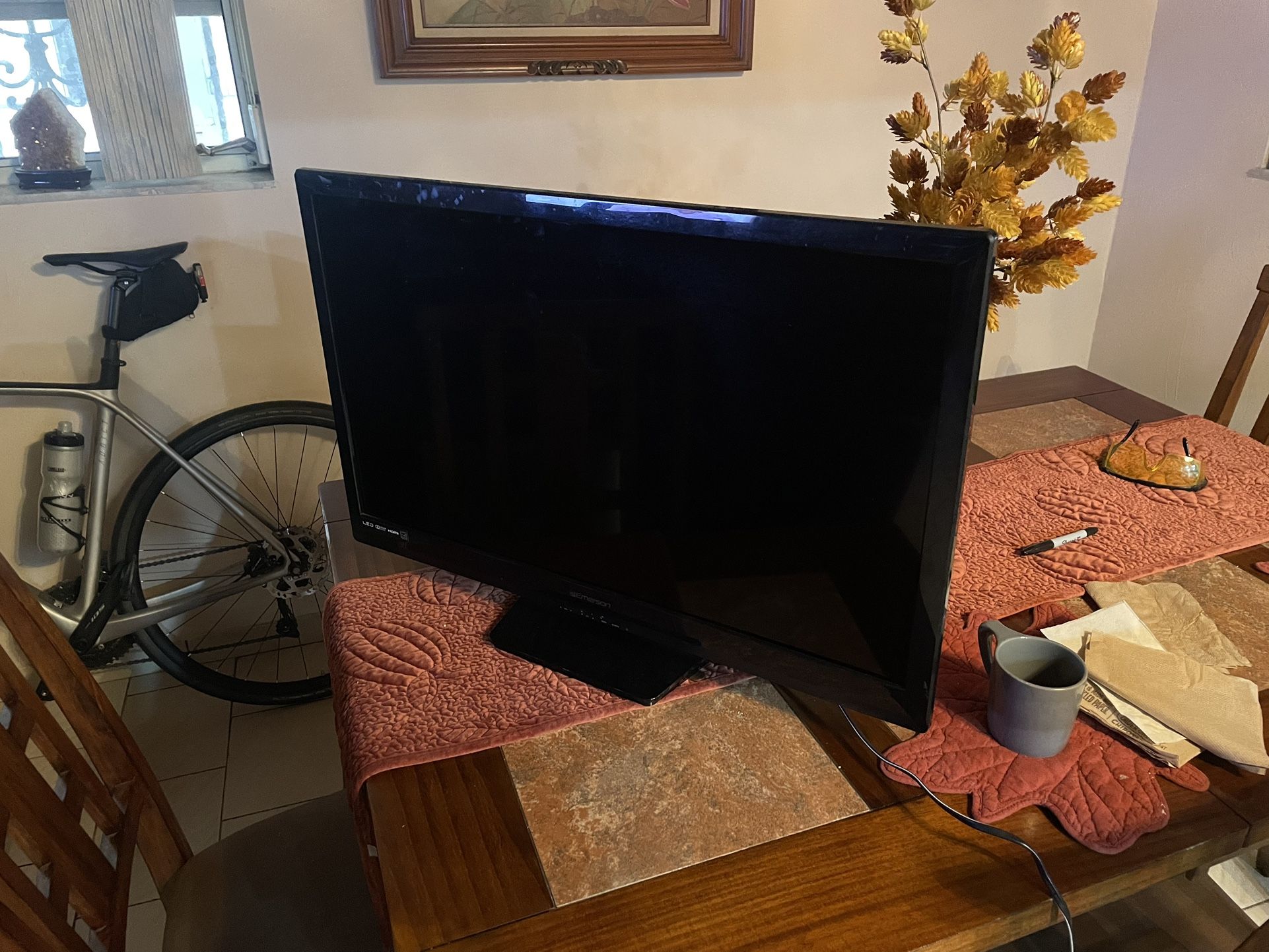 Emerson 32 inch LED TV