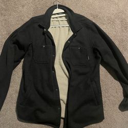Men’s Eddie Bauer Fleece Button (L)