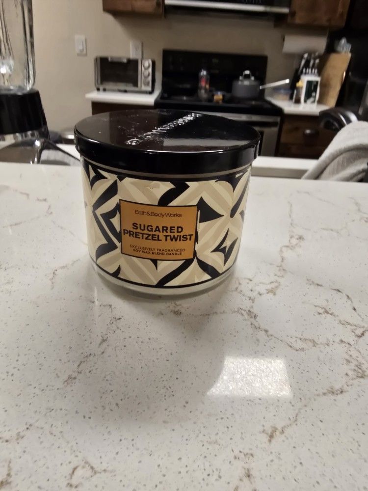 Bath And Body Works Candle