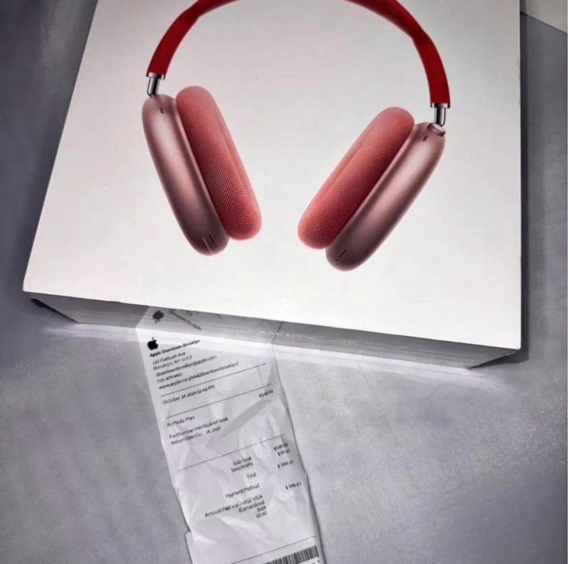 AirPod Maxes (red)