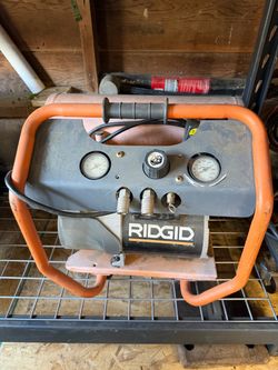 Dual tank air compressor