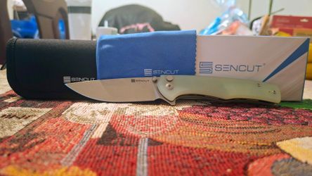 Sencut "Crowley" (S21012-1) Button Lock, D2 Steel Drop Point Blade, Natural G10 Scales