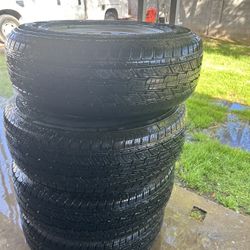 4 BRAND NEW TIRES FOR SALE SIZE 255/70/R17