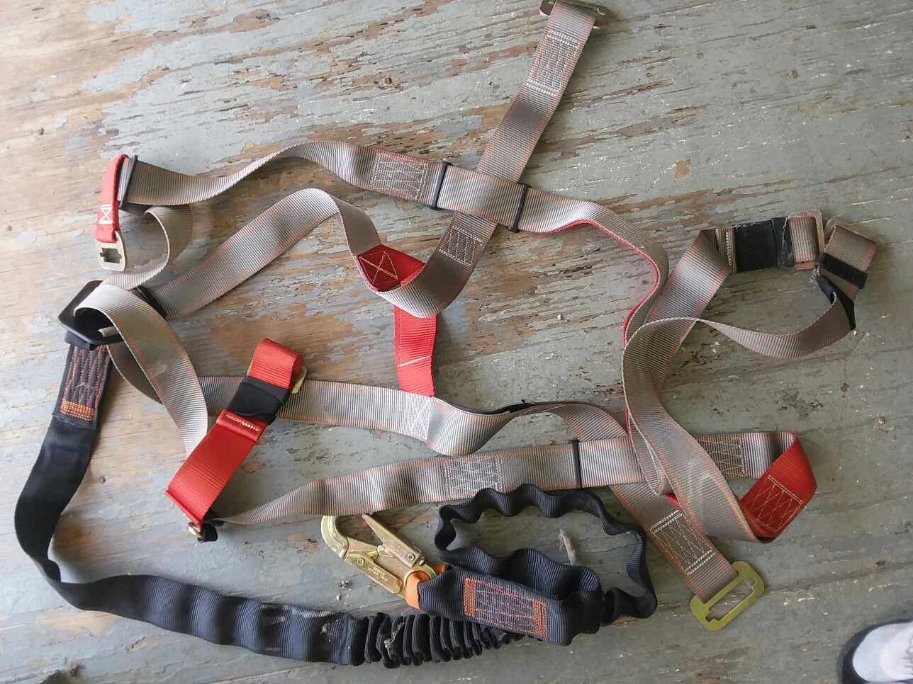 safety harness and lanyard
