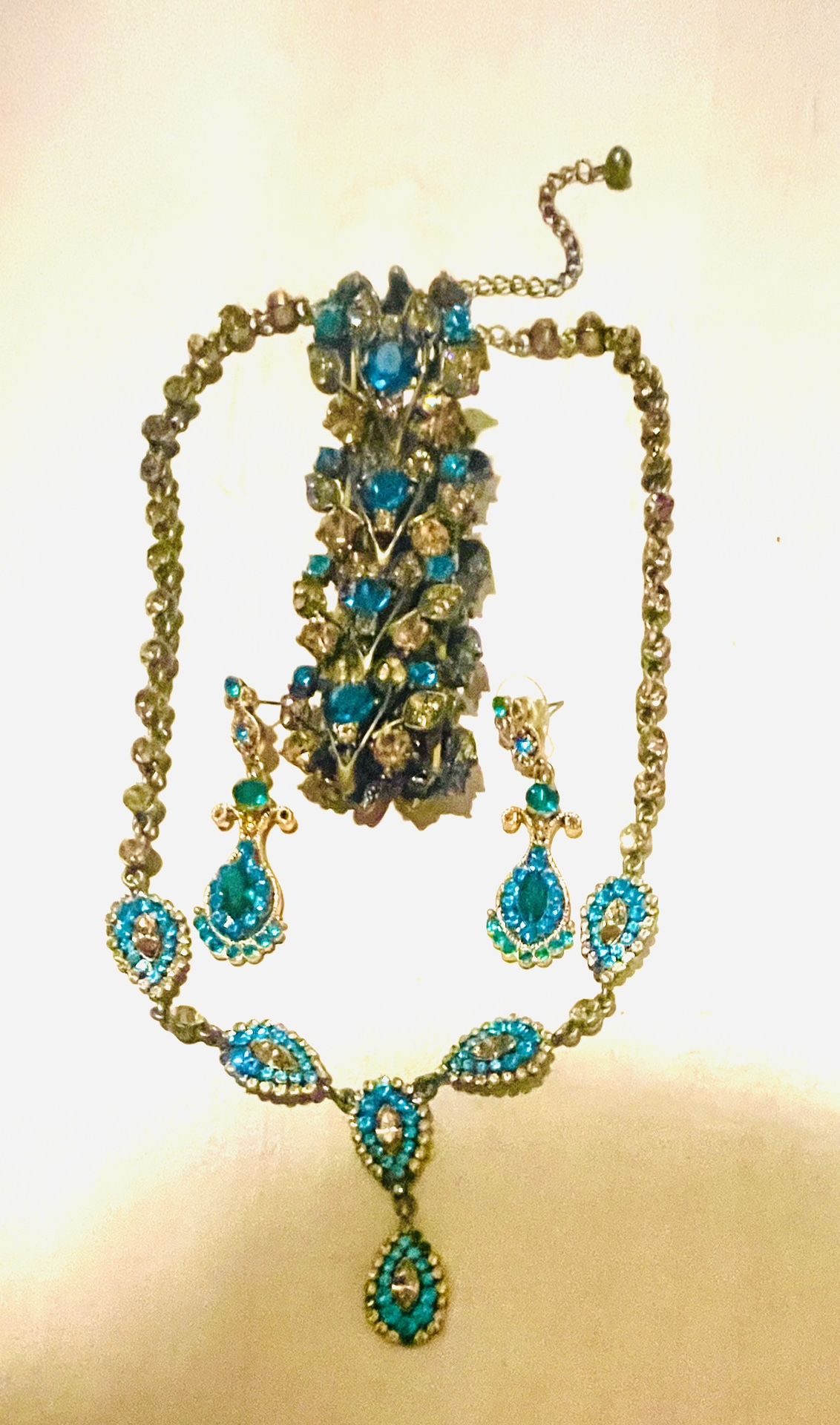 Beautiful Vintage Turquoise And Copper Jeweled Bracelet, Necklace, Earrings
